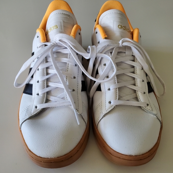 Women's Adidas size 9 - Picture 4 of 4